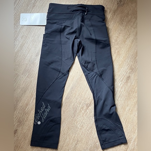 NWT lululemon run inspire crop II Boston marathon Wicked...